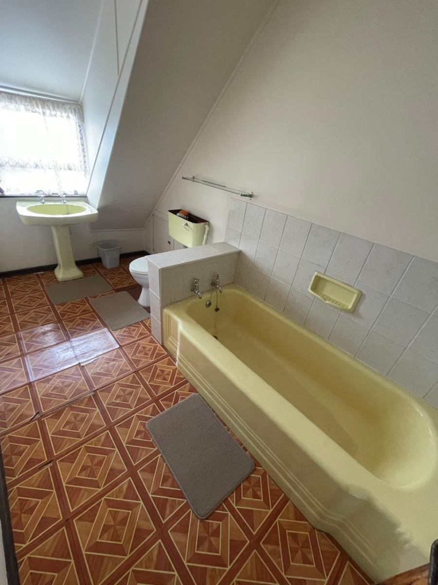 5 Bedroom Property for Sale in Christiana North West